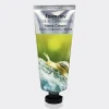 2--s-min کرم دست حلزون فارم استی مدل Farm Stay Visible Difference Hand Cream (Snail )