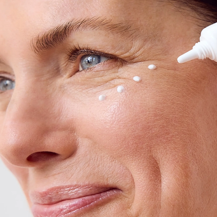 کرم ضد چروک دور چشم اس وی آی SVI برای خطوط پنجهکلاغی و آبرسانی دور چشم